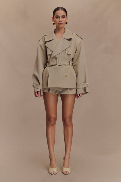 Elsje | Dames Korte Trenchcoat – Tailored Design met Ceintuur en Klassieke Details