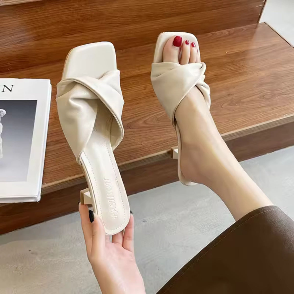 Giulia Sandalen | Damessandalen met gedraaide bandjes en elegante slip-on pasvorm