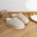 Dames Comfortabele Indoor Slippers – Zacht Fluweel, Effen Beige, Perfect voor Thuisgebruik