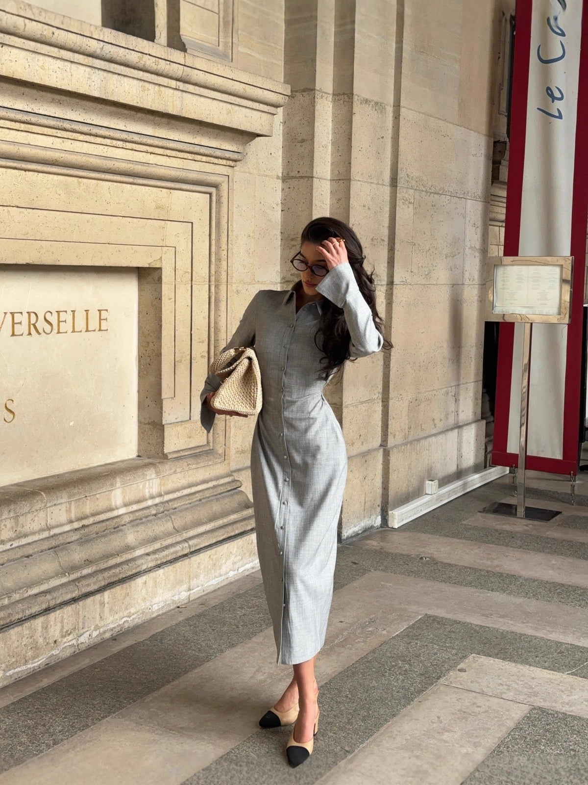 Nisa midi jurk dames | Getailleerde shirtjurk met kraag en elegante pasvorm