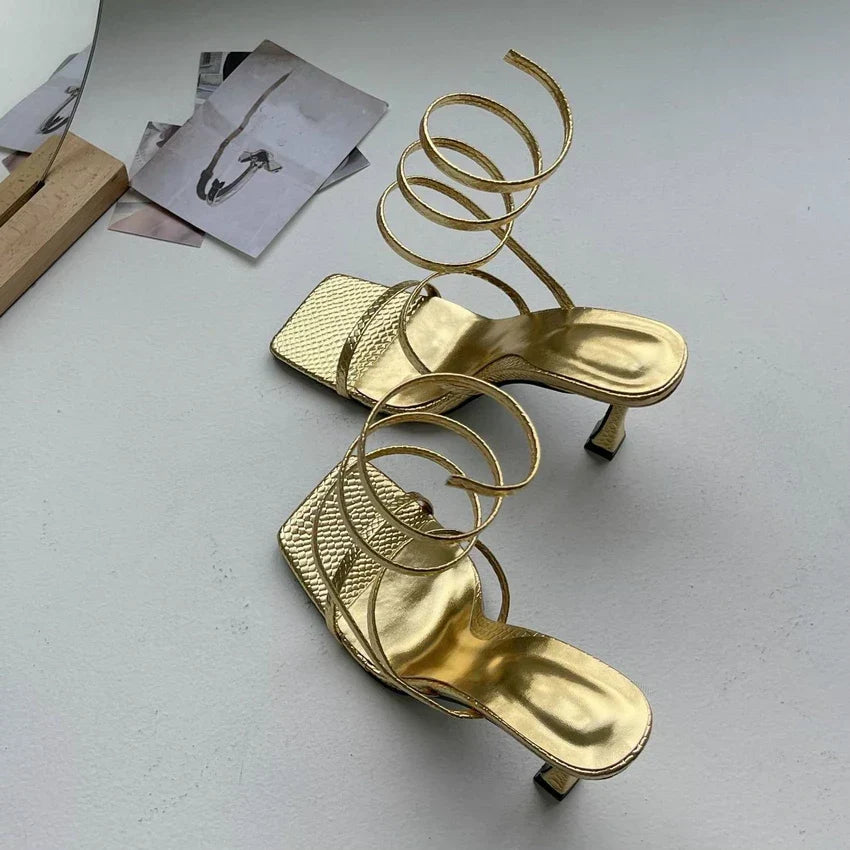 Luxe dames sandalen met hak en banjes