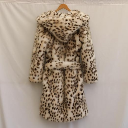 Dames Badjas – Zachte Lounge-Stijl met Capuchon en Fluweelachtige Textuur – Amelia