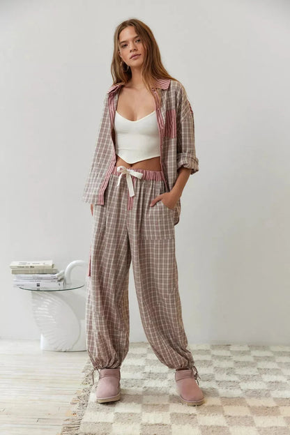 Elise Pyjama Set | Dames comfy loungewear met knoopdetail en trekkoordbroek