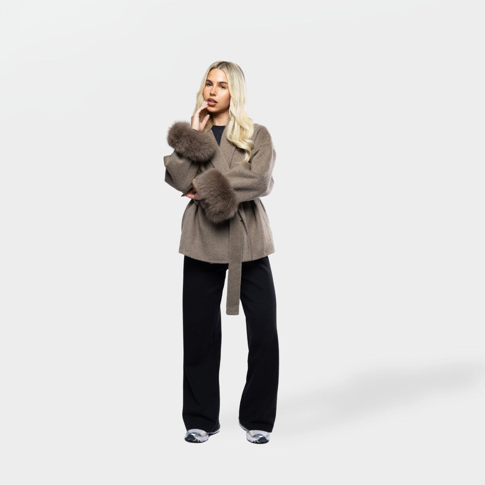 Hella Luxe | Dames Winterjas met Faux Fur en Elegante Tailleceintuur