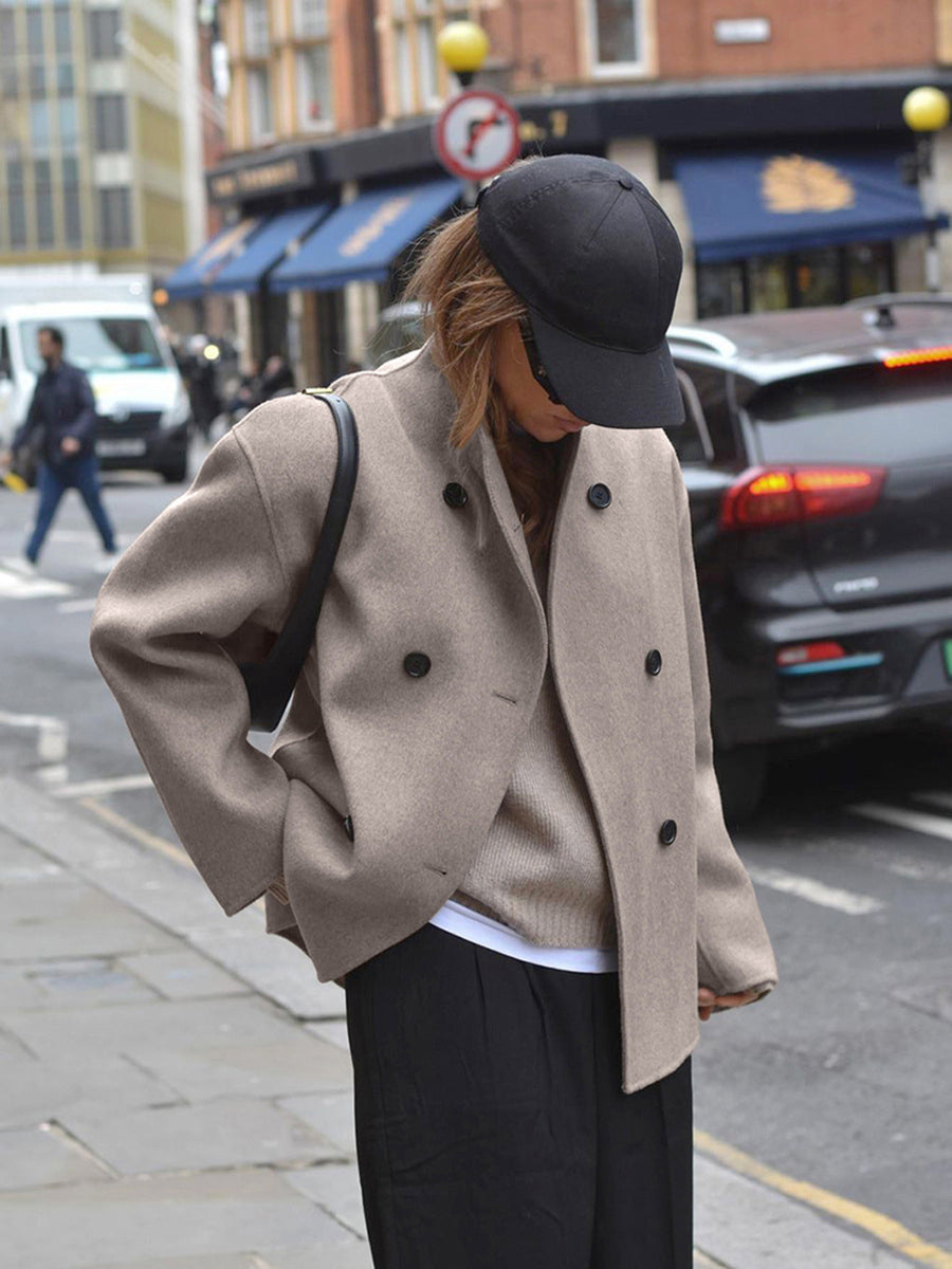 Dames oversized jas met vintage details en casual stijl