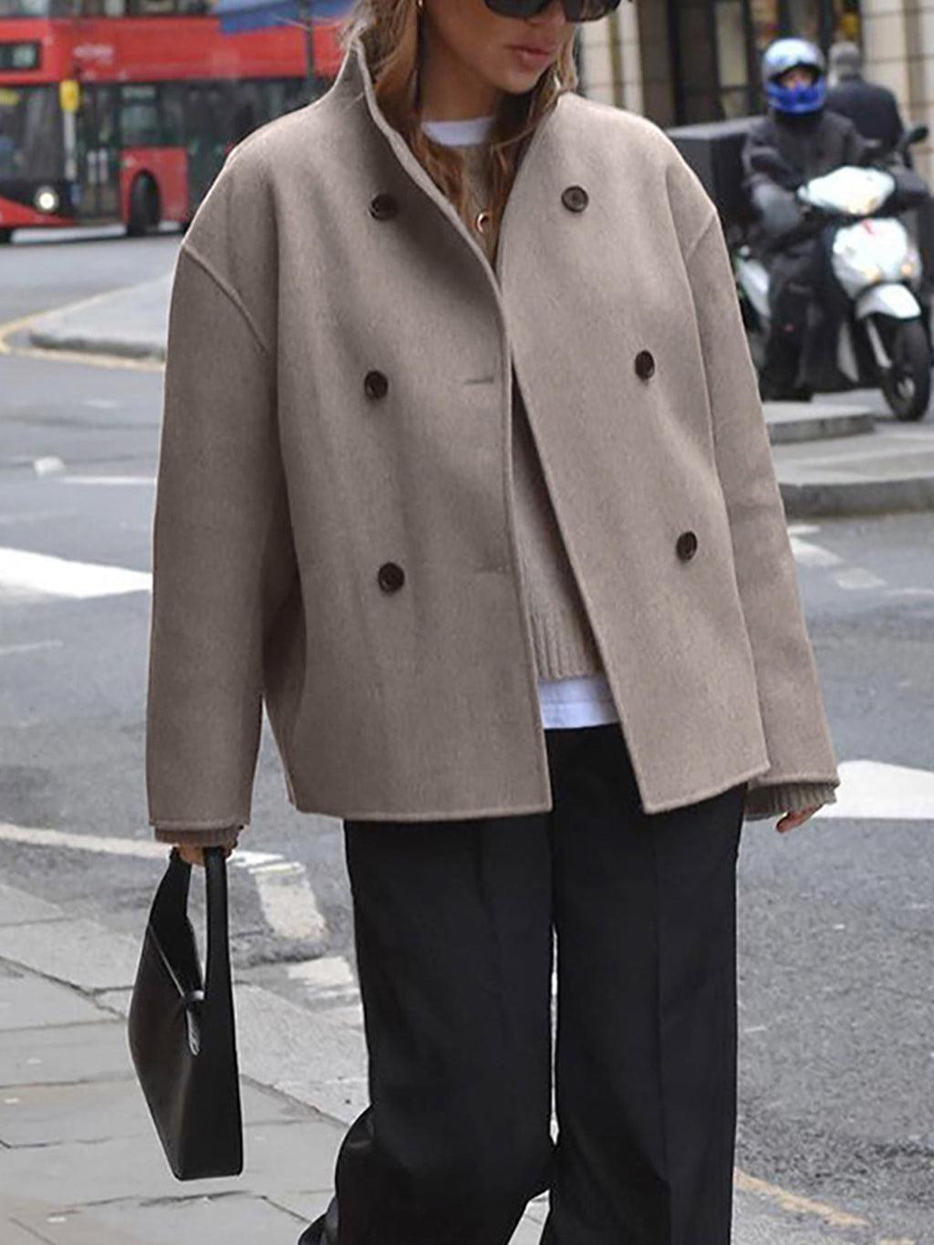 Dames oversized jas met vintage details en casual stijl